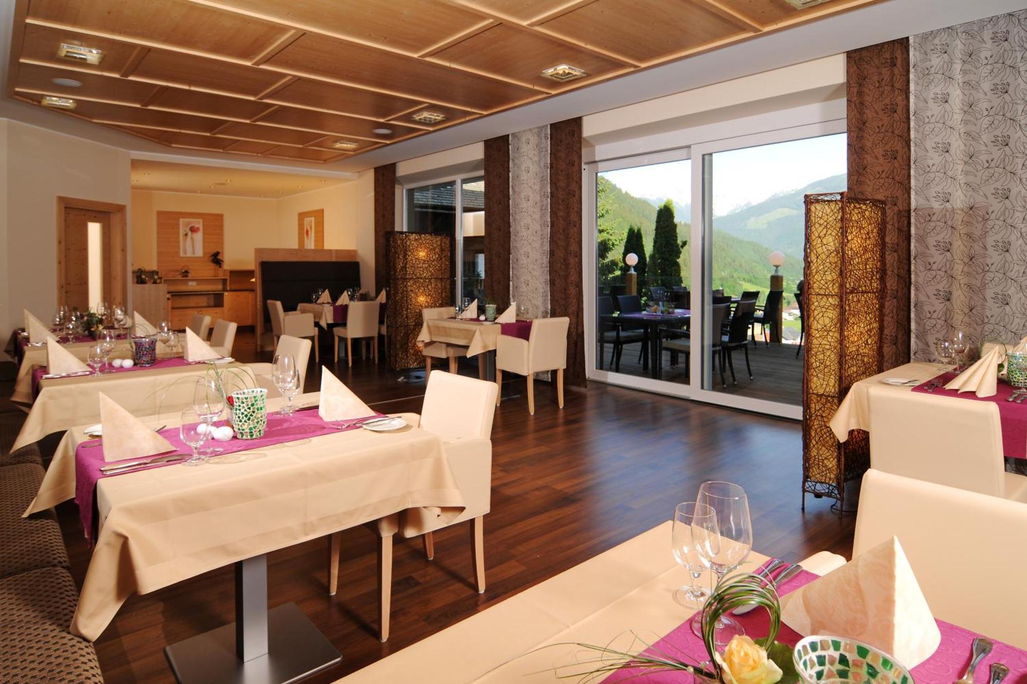 Tauernstern Hotel 4*
